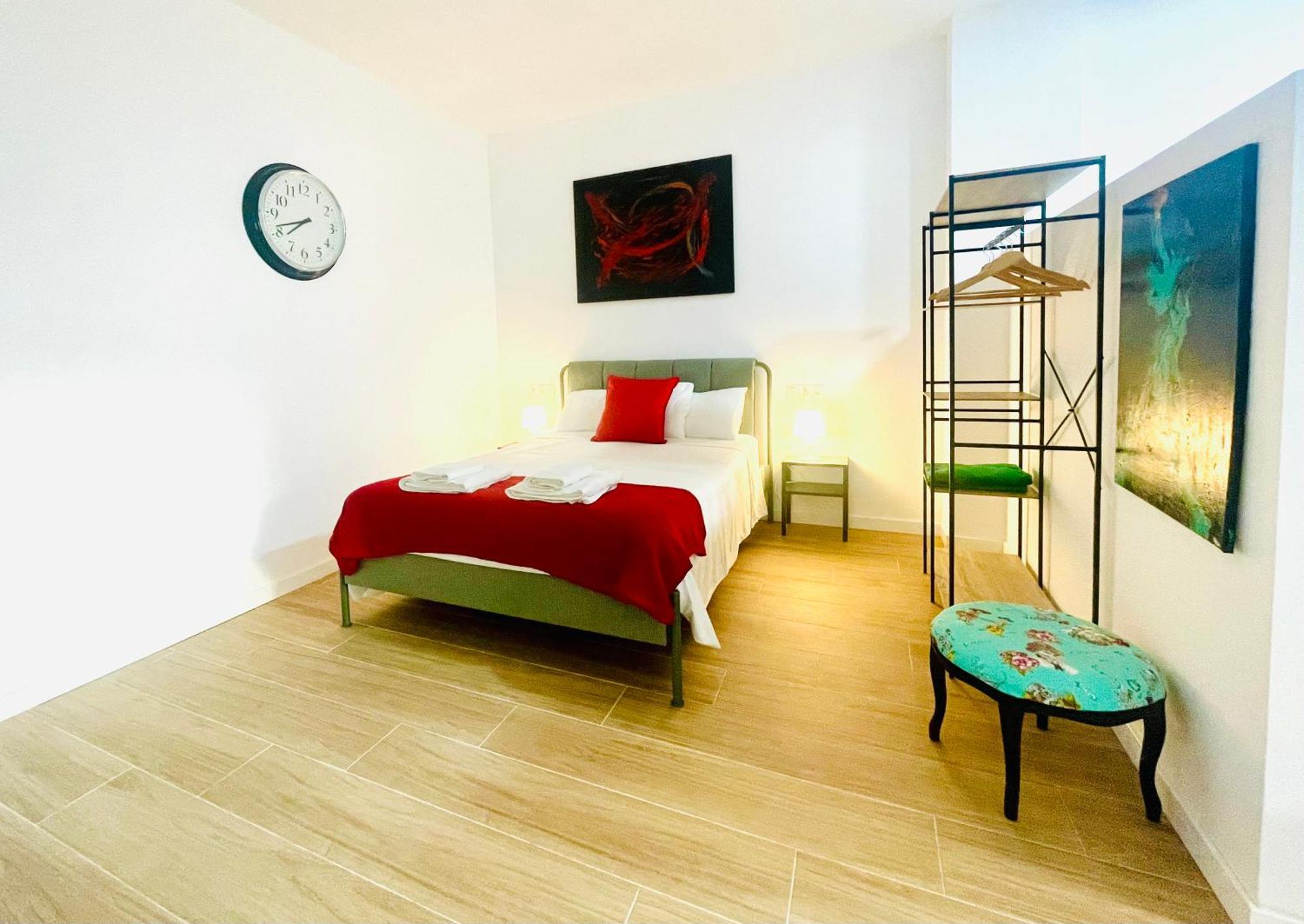 Completo Y Bello Apartamento En Малага Екстериор снимка